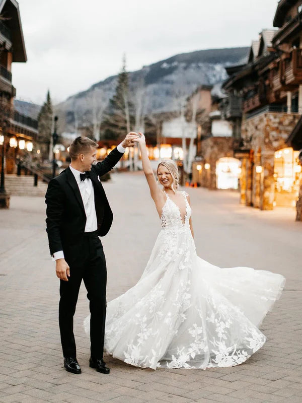 Luolandi Fabulous Tulle Appliqued Backless A-line Wedding Dresses With Sweep Train Sexy