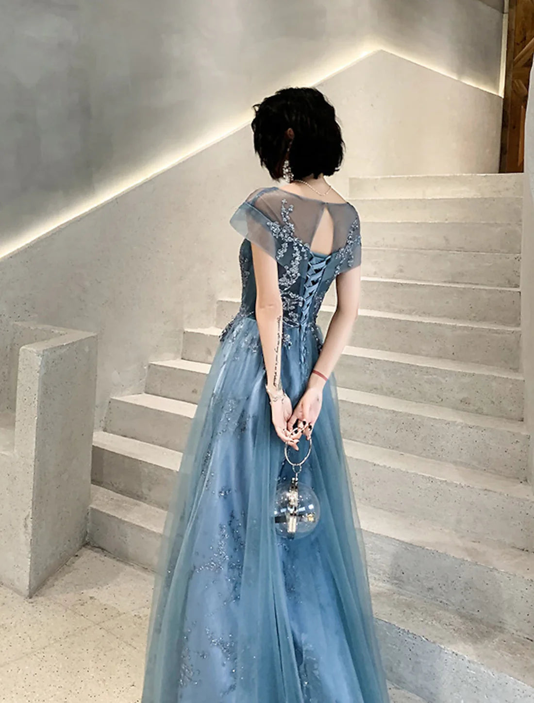 Luolandi A-Line Mother of the Bride Dress Wedding Guest Elegant Jewel Neck Floor Length Tulle Short Sleeve with Pleats Appliques Evening Dress