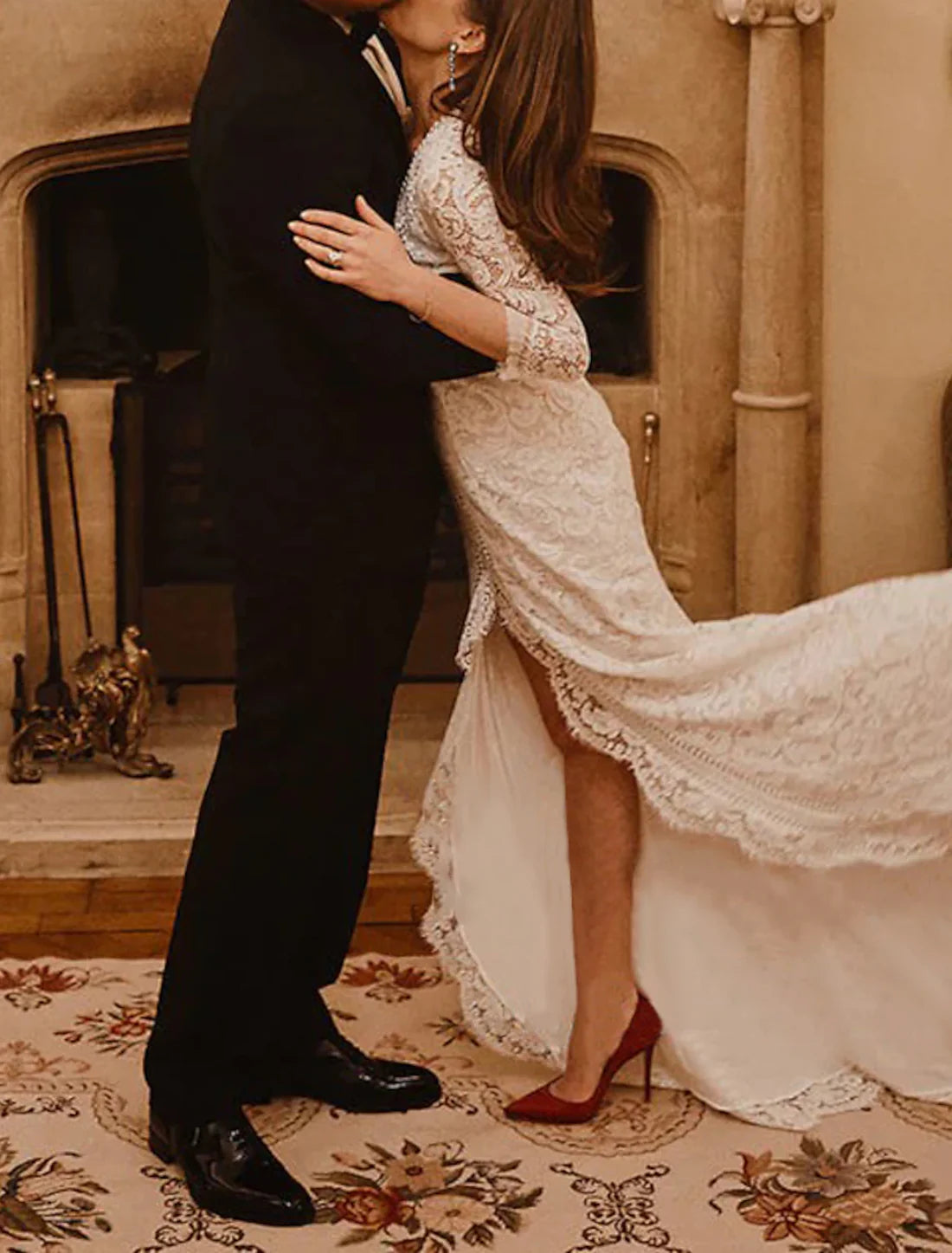 Luolandi Beach Boho Wedding Dresses Mermaid / Trumpet V Neck 3/4 Length Sleeve Court Train Lace Bridal Gowns With Appliques Split Front Elegant