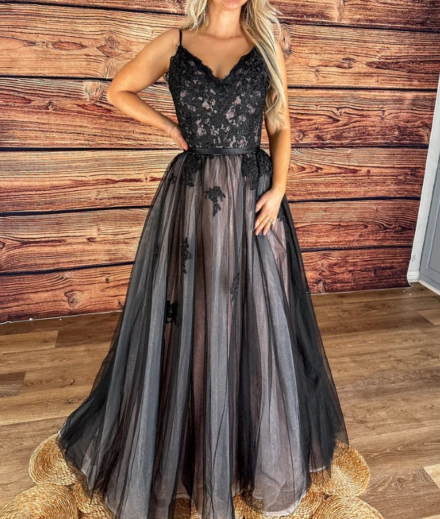 Luolandi A-Line/Princess Tulle Lace Sleeveless Black Wedding Dress Floor Length Elegant Prom Dress Evening Dress with Appliques