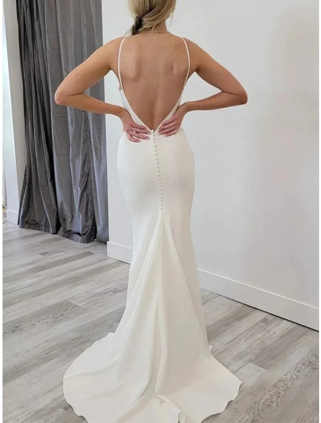 Luolandi Reception Casual Wedding Dresses Sheath / Column Scoop Neck Sleeveless Sweep / Brush Train Fabric Bridal Gowns With Solid Color Open Back