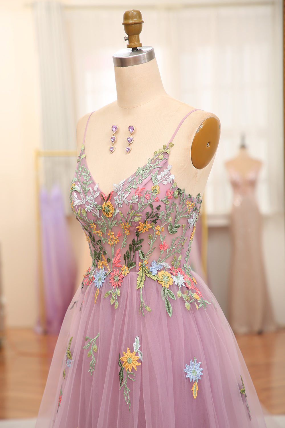 Luolandi Mauve A Line Tulle Beaded Appliques Long Prom Dress With Embroidery Beautiful