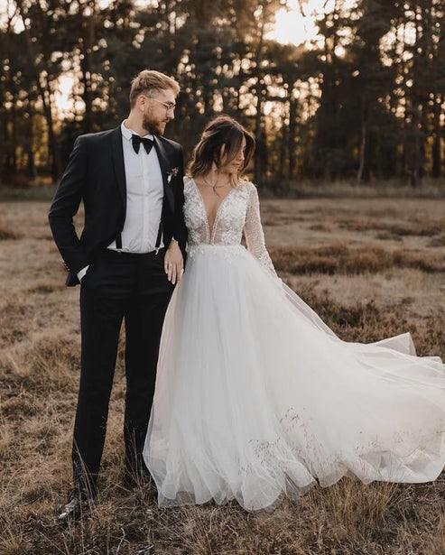 Luolandi A Line V Neck Tulle Wedding Dresses with Lace Long Sleeve Sexy Elegant