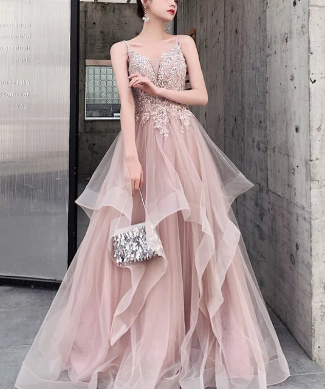 Luolandi Pink Layers Tulle V-neckline Straps Prom Dress A Line Sleeveless Elegant Evening Dress