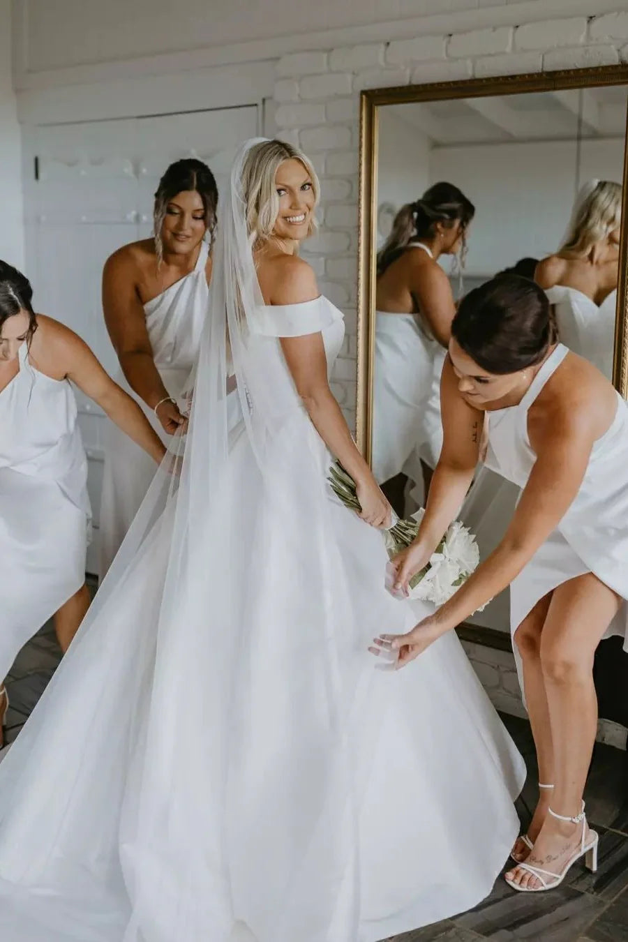 Luolandi A Line Wedding Dress Off The Shoulder Satin Bridal Dress Floor Length Solid Color Simple Bridal Gown