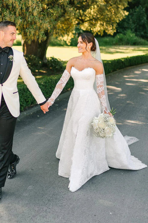 Luolandi Vintage A-Line Sweetheart Lace Wedding Dresses with Slit Off Shoulder Beautiful