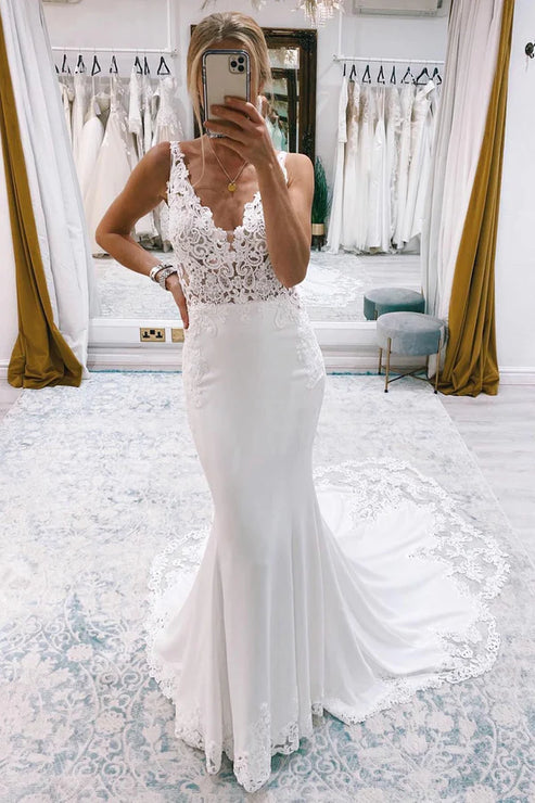 Luolandi Mermaid Deep V-Neck Long Wedding Dress with Lace Appliques Beautiful