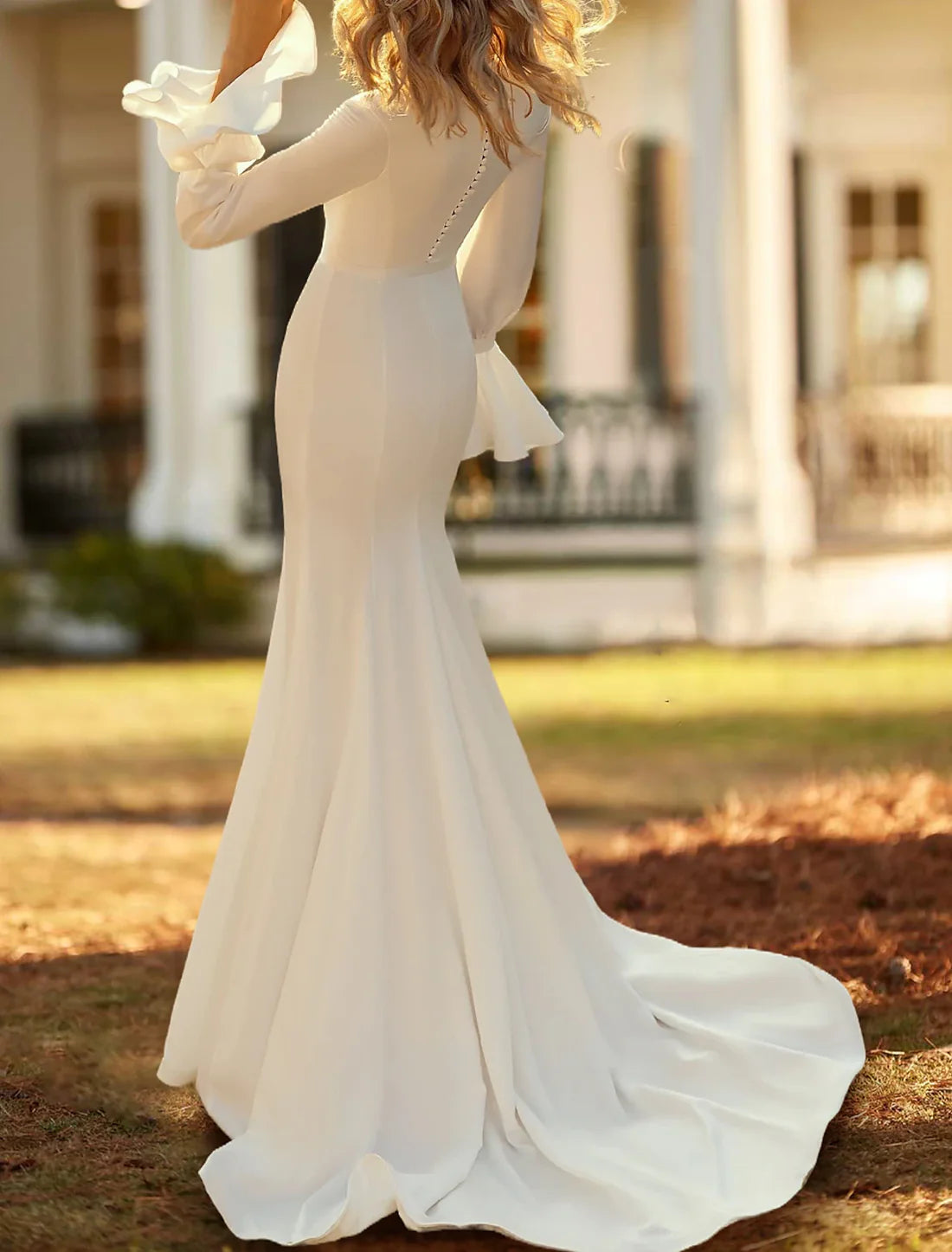 Luolandi Casual Wedding Dresses Mermaid / Trumpet V Neck Long Sleeve Court Train Chiffon Bridal Gowns With Sash / Ribbon Elegant