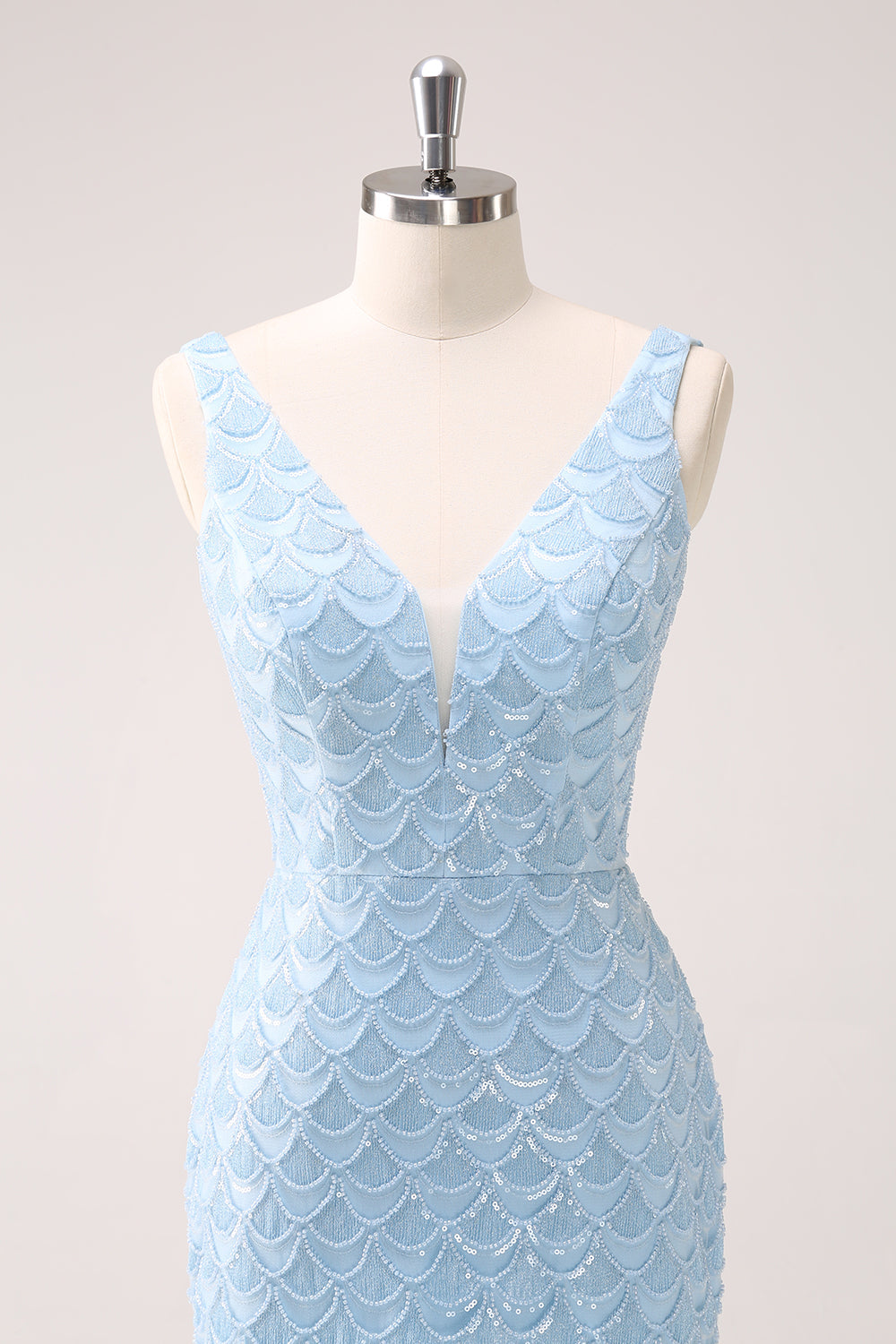 Luolandi Sparkly Blue V-Neck Sequins Tight Fish Scale Homecoming Dress with Lace Up Back Sexy Party Dress