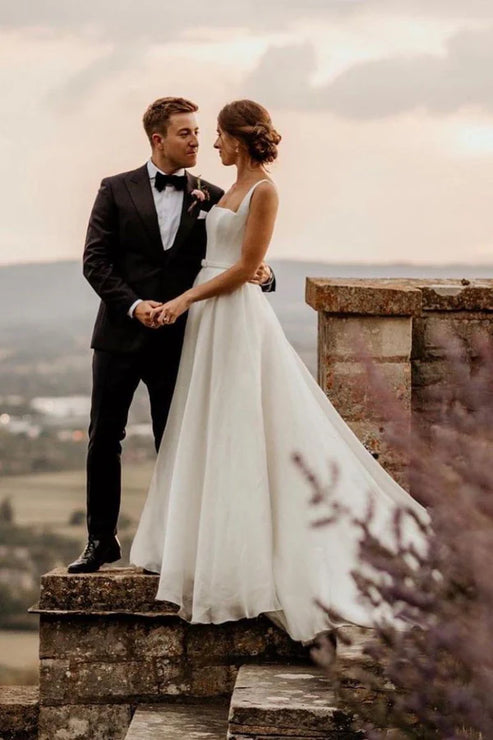 Luolandi Chaming A-Line Square Neck Wedding Dresses Simple Elegant