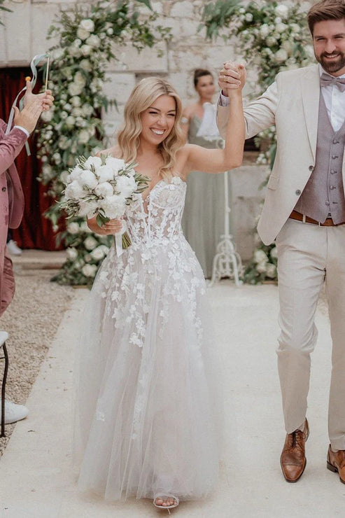 Luolandi A-Line Sweetheart Tulle Wedding Dresses with Appliques Off Shoulder Beautiful