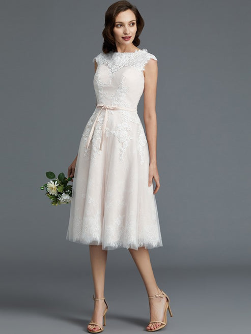 Luolandi A-Line/Princess Sleeveless Bateau Knee-Length Tulle Wedding Dresses Beautiful