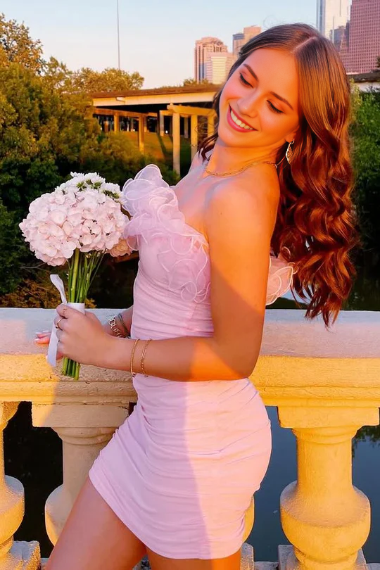 Luolandi Sweetheart Sheath Strapless Ruffles Short Prom Dress Charming Homecoming Dress Lovely Graduation Dress Cute Birthday Party Dress