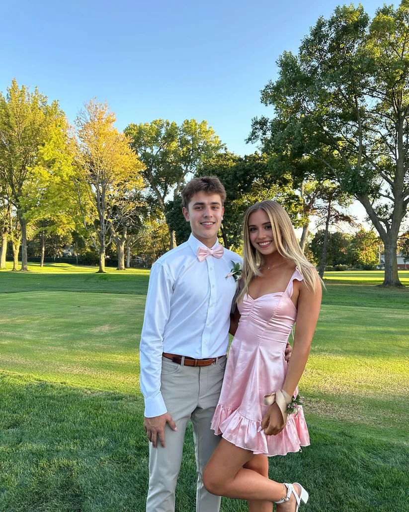 Luolandi Sweetheart A Line Satin Short Prom Dress Charming Homecoming Dress Lovely Graduation Dress Cute Birthday Party Dress