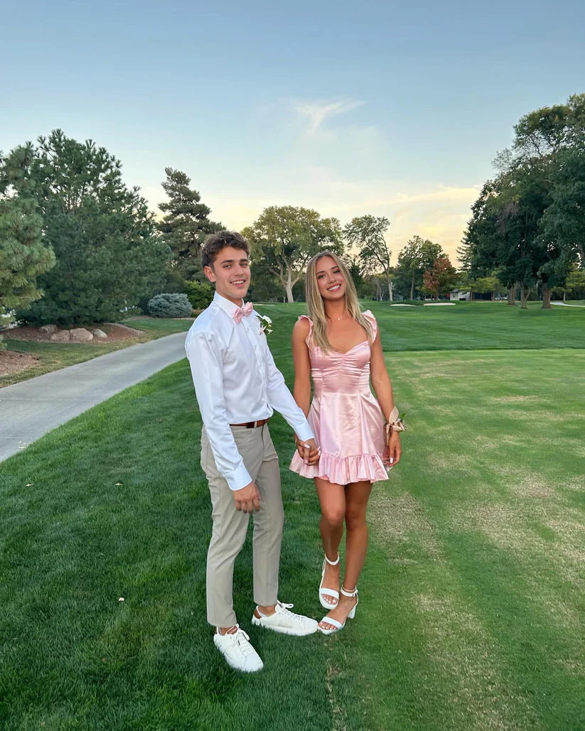 Luolandi Sweetheart A Line Satin Short Prom Dress Charming Homecoming Dress Lovely Graduation Dress Cute Birthday Party Dress