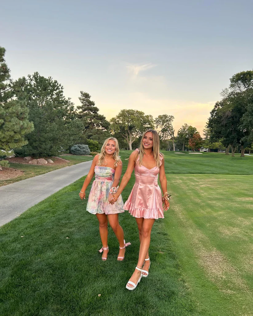 Luolandi Sweetheart A Line Satin Short Prom Dress Charming Homecoming Dress Lovely Graduation Dress Cute Birthday Party Dress