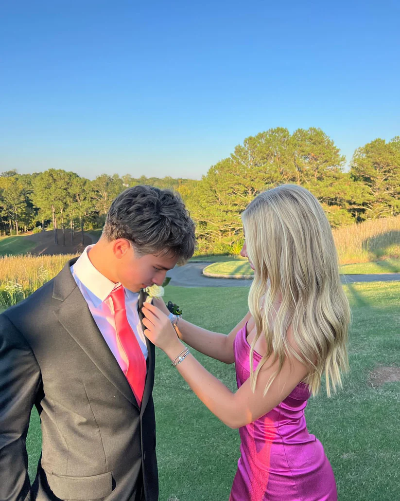 Luolandi Sweetheart Sheath Strapless Satin Short Prom Dress With Slit Charming Homecoming Dress Lovely Graduation Dress Cute Birthday Party Dress