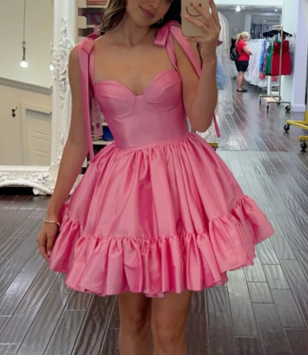 Luolandi Sweetheart A Line Straps Short Prom Dress Cute Homecoming Dress Lovely Graduation Dress Mini Birthday Party Dress