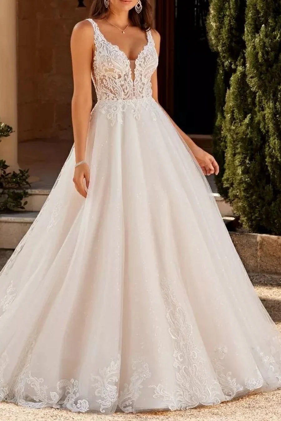 Luolandi Ivory A Line Wedding Dress V Neck Tulle Appliques Bridal Dress With Sweep Train Sexy Elegant
