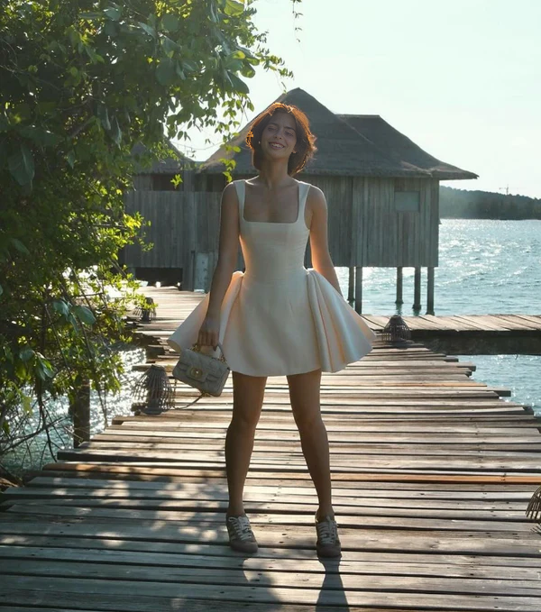 Luolandi Simple A Line Straps Short Prom Dress Charming Homecoming Dress Lovely Graduation Dress Sweetheart Birthday Party Dress