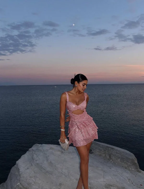 Luolandi Sparkly A Line Sleeveless Short Prom Dress Charming Homecoming Dress Lovely Graduation Dress Sweetheart Birthday Party Dress