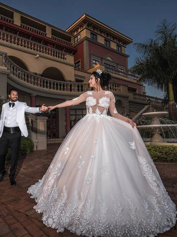 Luolandi Excellent Tulle Jewel Neckline Plus Size Ball Gown Wedding Dresses With Appliques Elegant