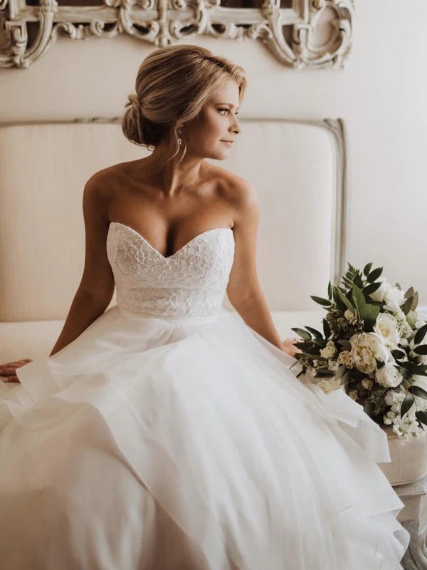 Luolandi Elegant Sweetheart Strapless A-line Tiered Wedding Dress Beautiful Bridal Gown