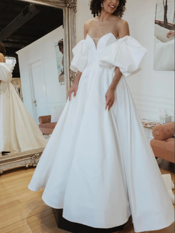 Luolandi Sweetheart Satin Wedding Dresses With Short Sleeves V-neck Off Shoulder Solid Color Simple Bridal Gown