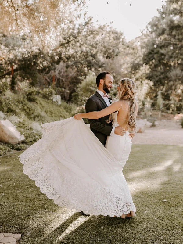 Luolandi Elegant Lace Backless Spaghetti Straps V-Neck Mermaid Wedding Dress Romantic Bridal Gown