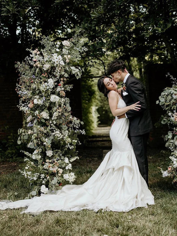 Luolandi Fabulous Mermaid Satin Spaghetti Straps Backless V-Neck Simple Wedding Dresses