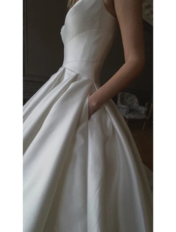 Luolandi Royal Style Formal Wedding Dresses Ball Gown Square Neck Sleeveless Chapel Train Satin Bridal Gowns