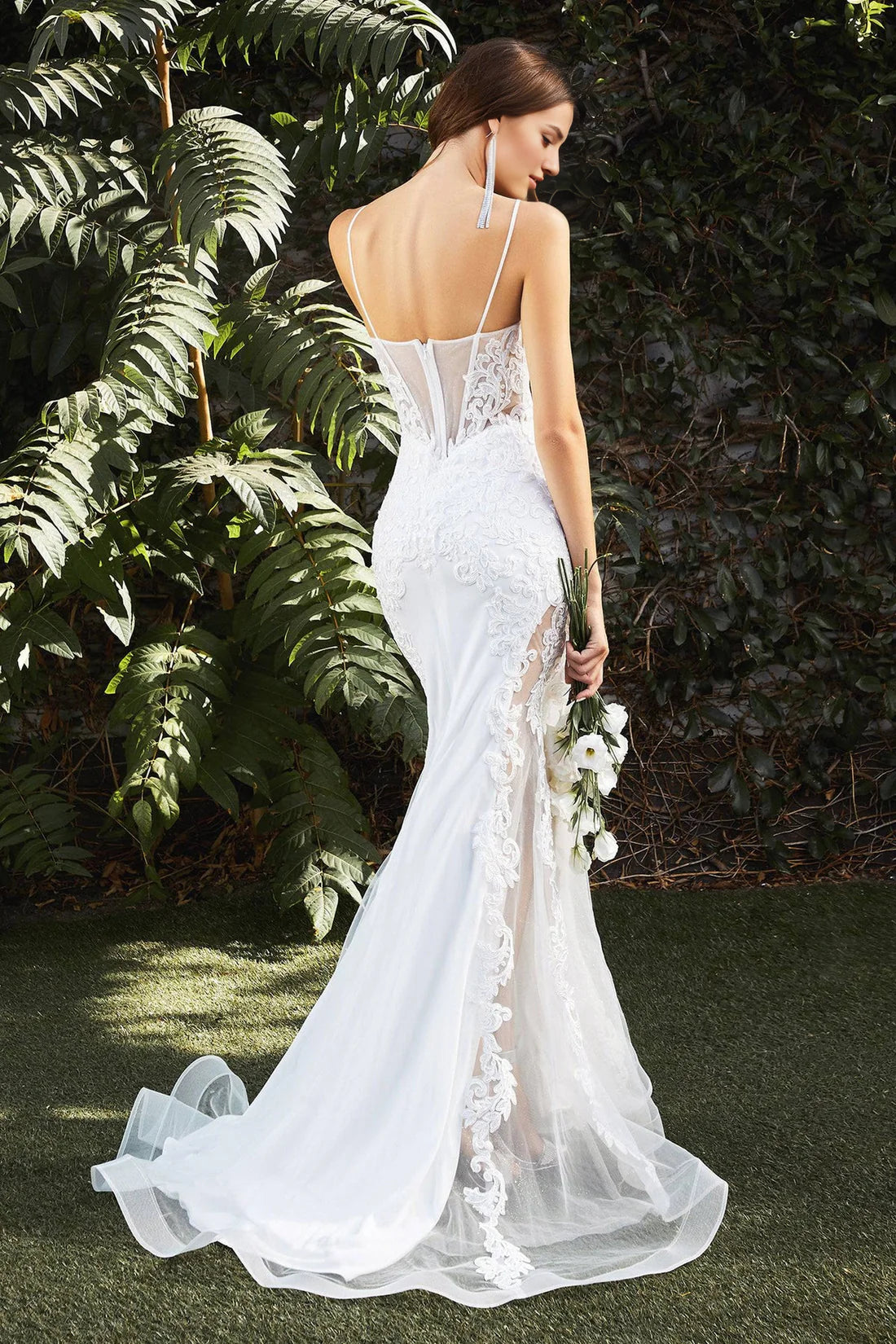 Luolandi Gorgeous Fitted Mermaid V-Neck Wedding Dress Party Gown with Embroidered Beautiful