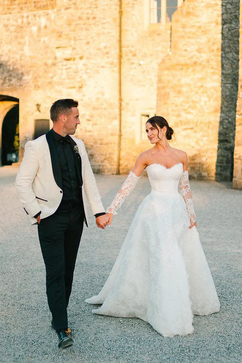 Luolandi Vintage A-Line Sweetheart Lace Wedding Dresses with Slit Off Shoulder Beautiful