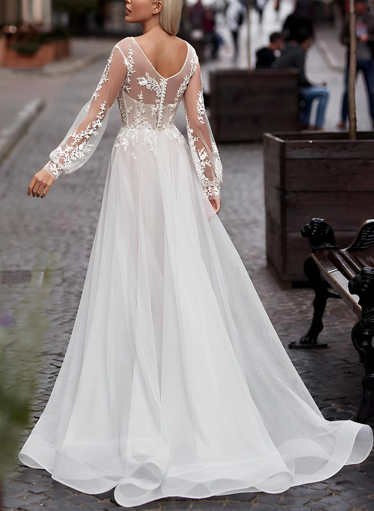 Luolandi Elegant A-Line Long Sleeves Sweep Train Lace Tulle Wedding Dresses with Appliques