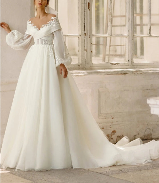 Luolandi Illusion Neck Lace Long Sleeves Wedding Dresses Floor Length Elegant with Appliques