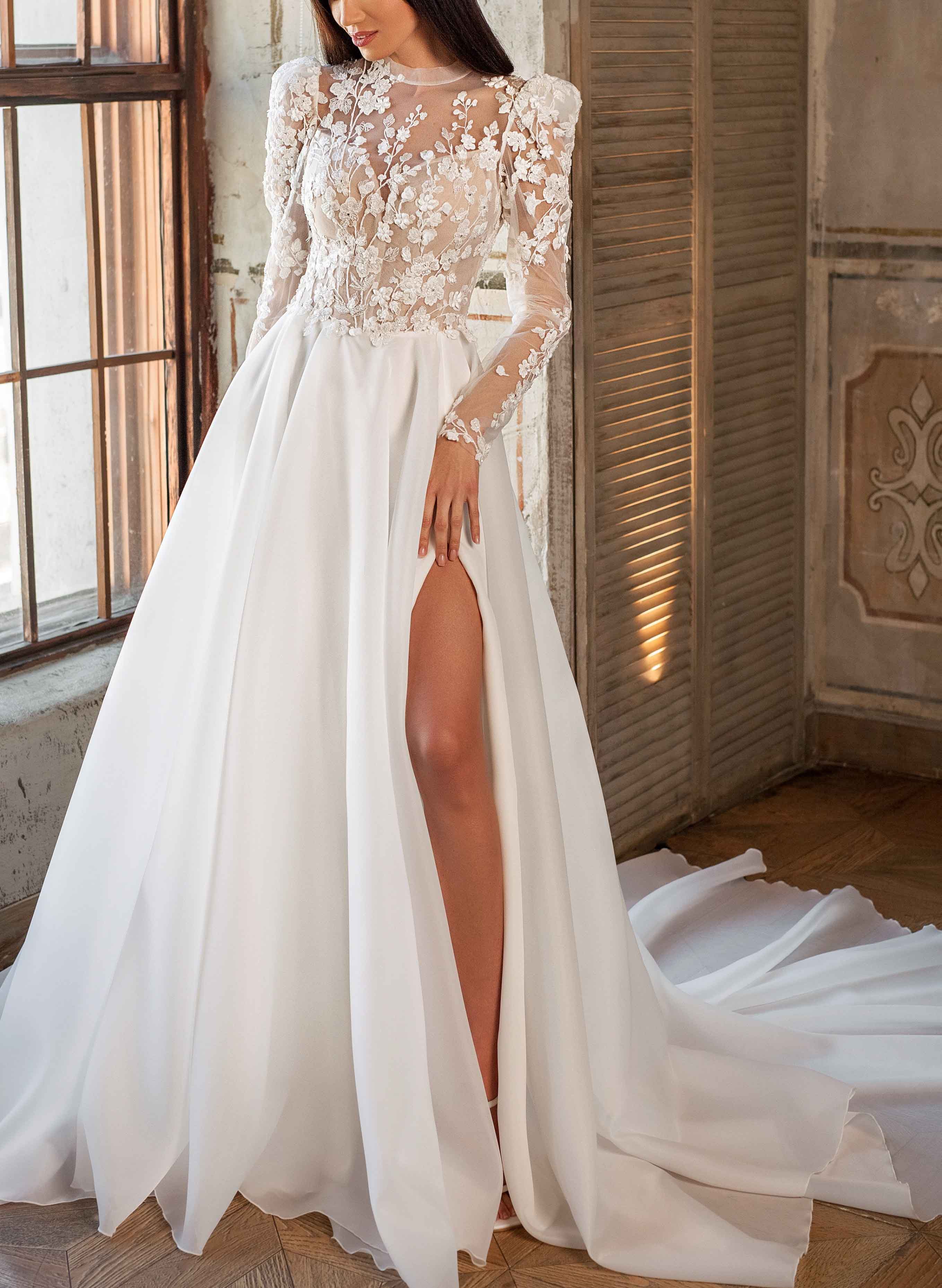 Luolandi Lace Long Sleeves High Neck Wedding Dresses Organza Floor Length With Slit Elegant
