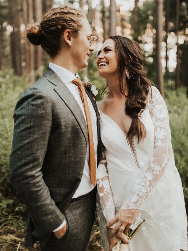 Luolandi Fabulous Longsleeves V-Neck Wedding Dresses Backless Sweep Train Bridal Gowns Elegant