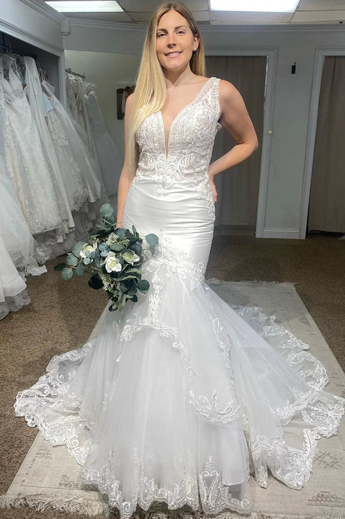 Luolandi Deep V-Neck Mermaid Long Wedding Dress with Lace Beautiful