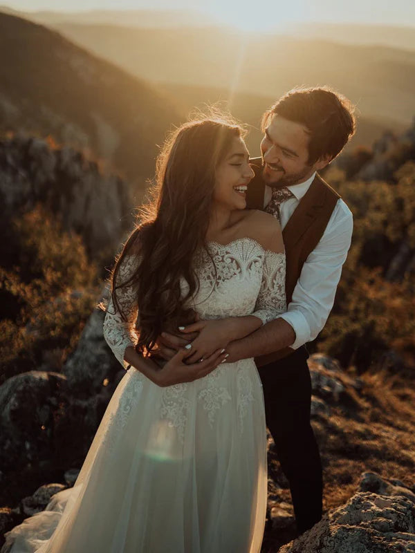 Luolandi Elegant Long Sleeves Lace Illusion Backless Wedding Dresses A-line Bridal Gowns Beautiful