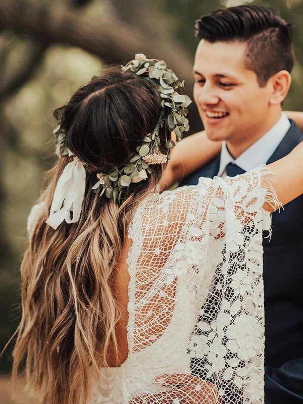 Luolandi Romantic Lace V-neck Neckline Bat Sleeves Sheath Wedding Dresses With Slit Elegant