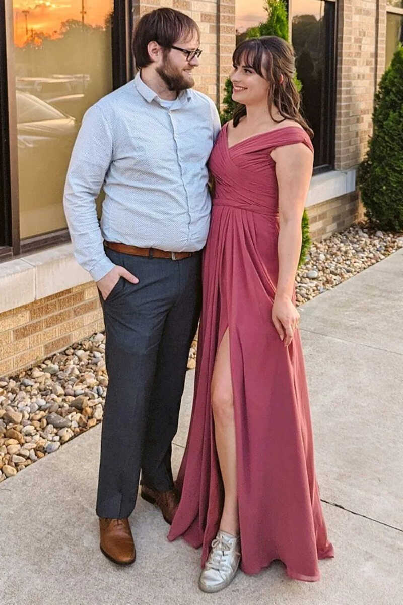 Luolandi Chiffon Off-the-Shoulder Long Bridesmaid Dress with Slit Elegant Evening Party Dress