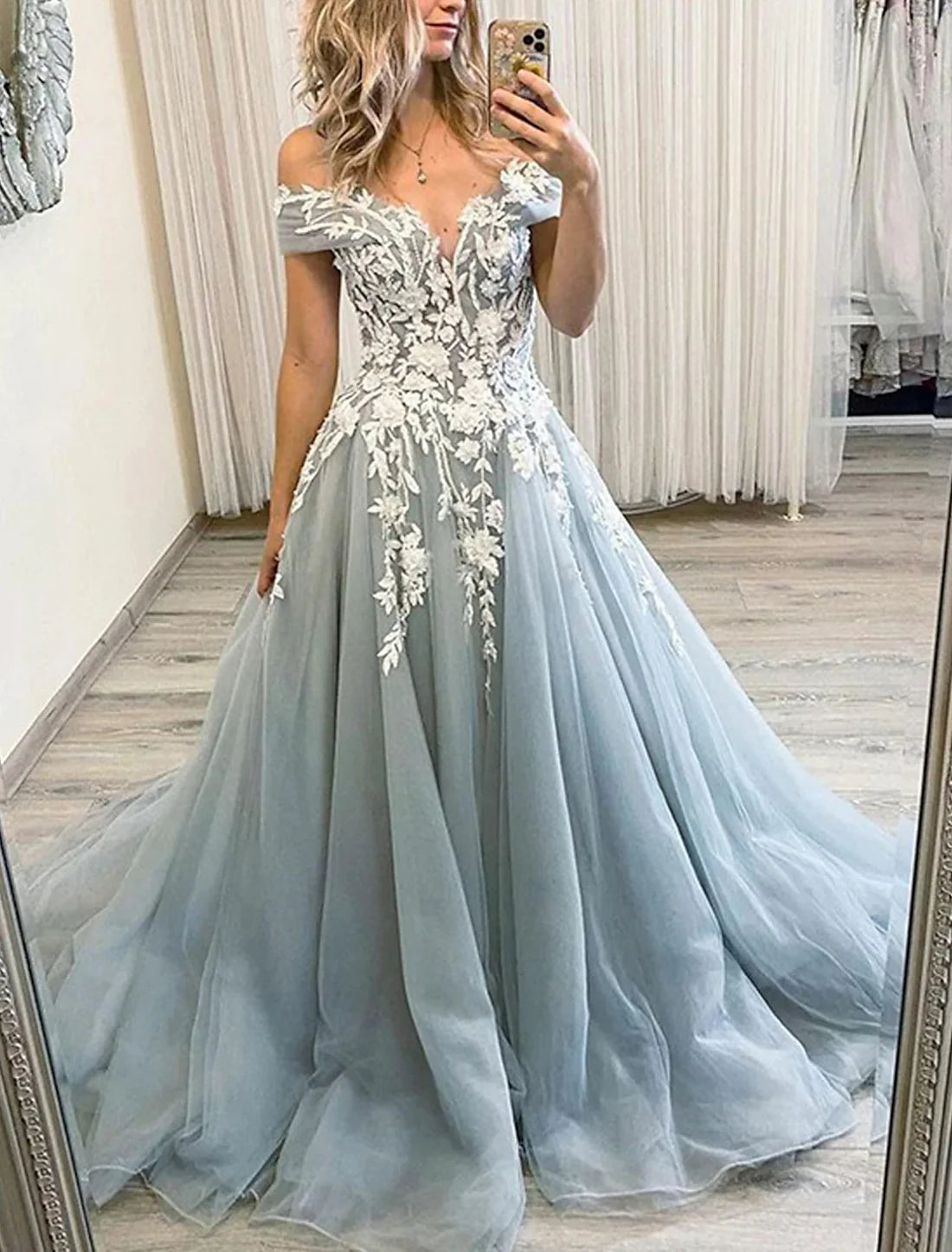 Luolandi Ball Gown Prom Dresses Princess Dress Formal Prom Floor Length Sleeveless Off Shoulder Organza Backless with Pleats Appliques Beautiful