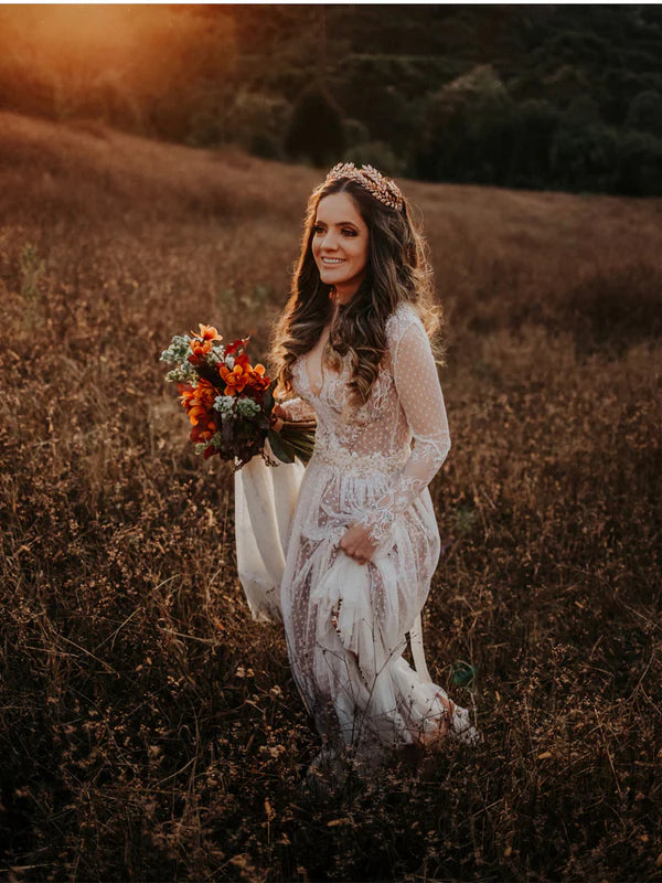 Luolandi Attractive V-neck Country A-line Wedding Dresses Lace Bridal Gowns Long Sleeves Elegant