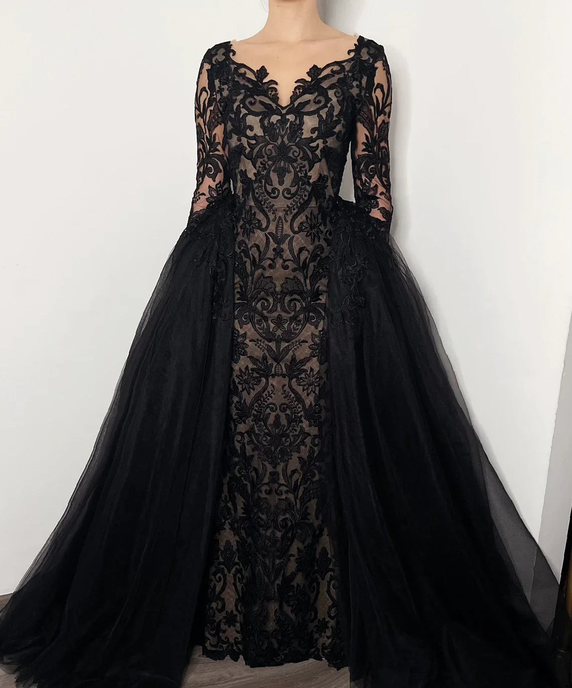 Luolandi Black and Beige A line lace dress with a detachable tulle skirt Elegant Evening Dress