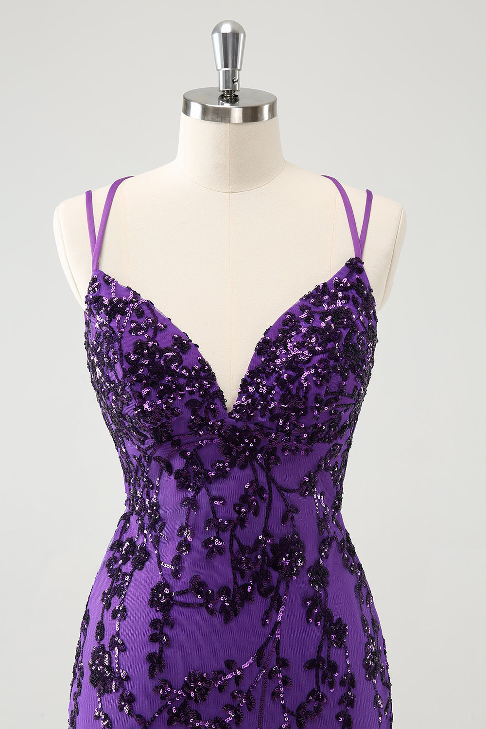 Luolandi Purple Spaghetti Straps Sequined Tight Short Homecoming Dress V-neck Sparkly