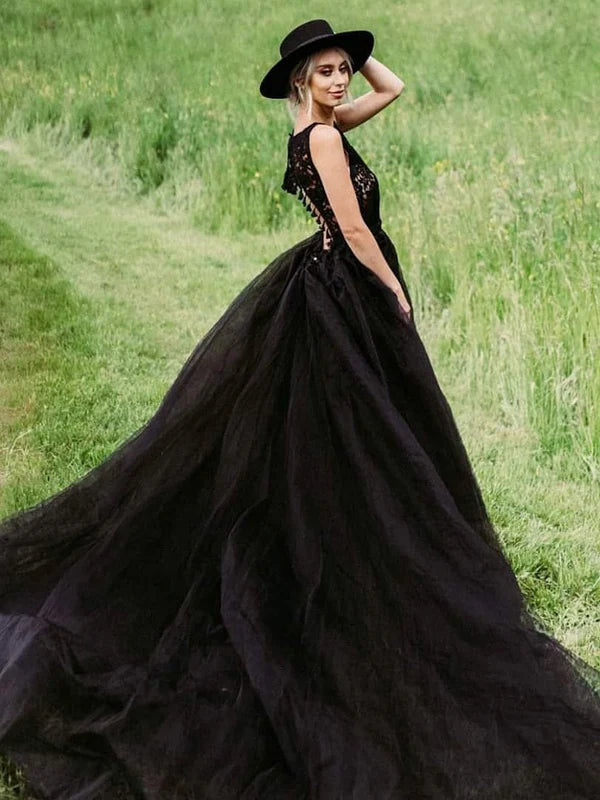Luolandi Marvelous Black V-Neck Backless Ball Gown Wedding Dresses Tulle Knit Bridal Gowns Sexy
