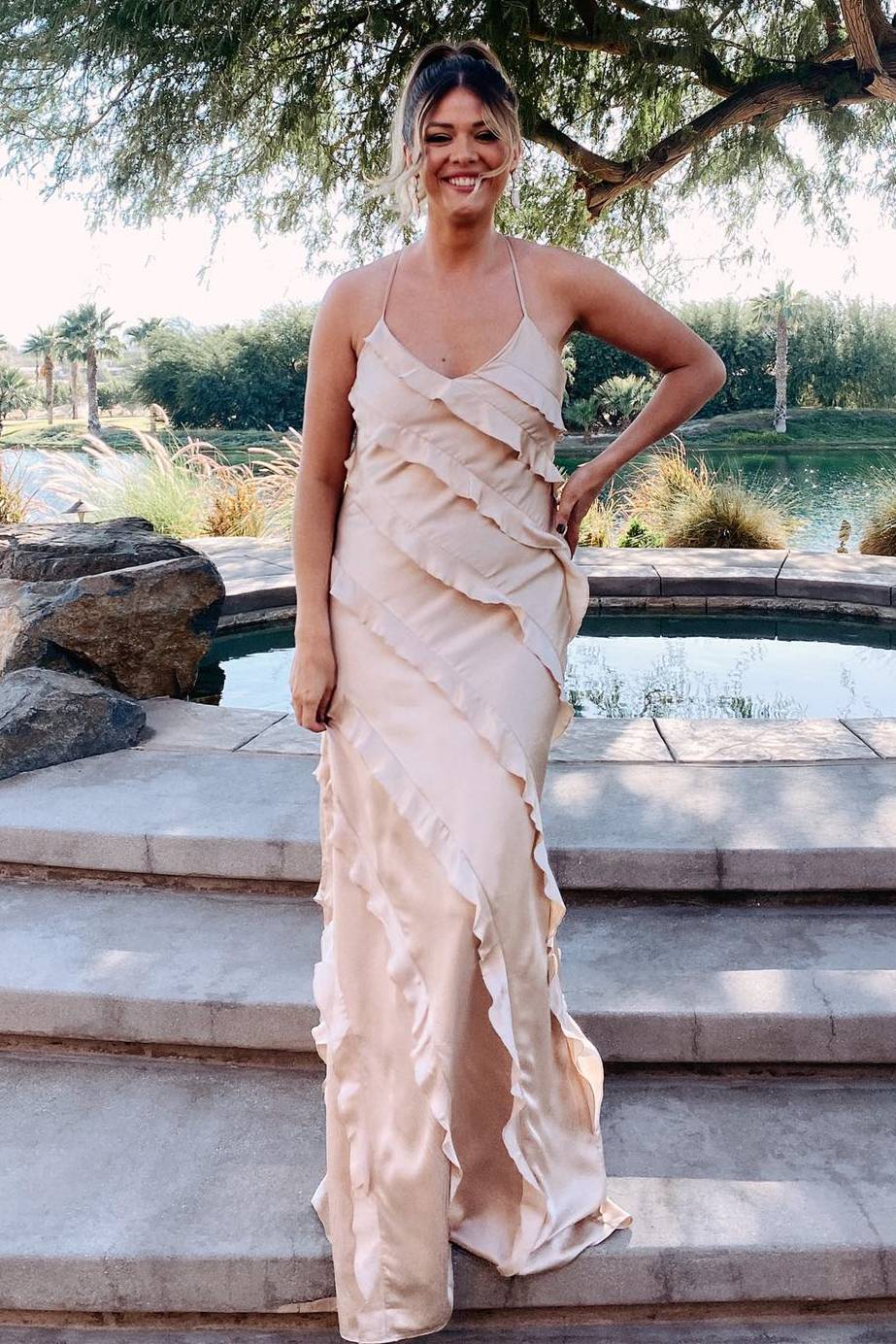 Luolandi Straps Sheath Champagne Ruffle Maxi Bridesmaid Dress Charming Evening Party Dress