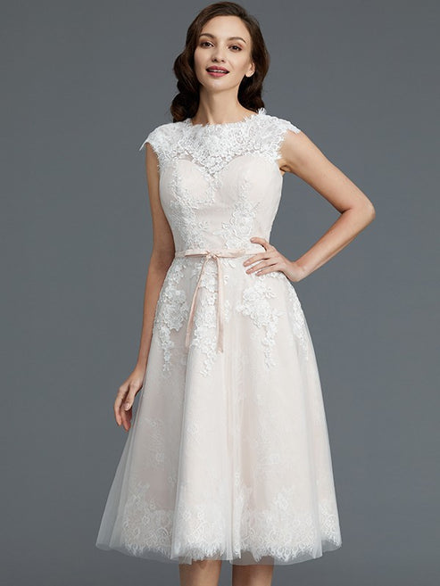 Luolandi A-Line/Princess Sleeveless Bateau Knee-Length Tulle Wedding Dresses Beautiful