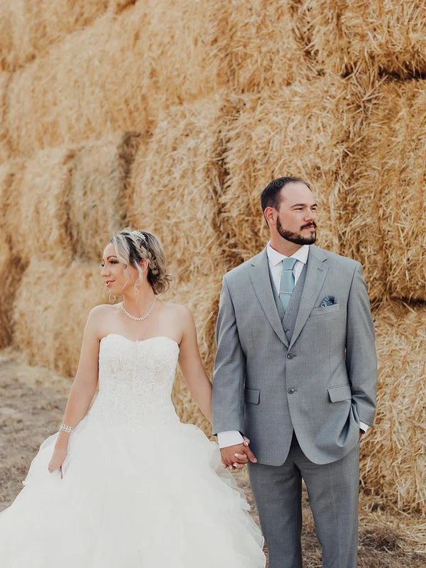 Luolandi Elegant Strapless Tulle Tiered Princess Wedding Dresses Chapel Train Gowns