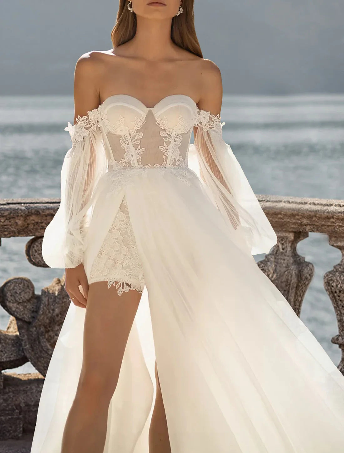Luolandi Beach Wedding Dresses A-Line Off Shoulder Long Sleeve Court Train Lace Bridal Gowns With Appliques and Split